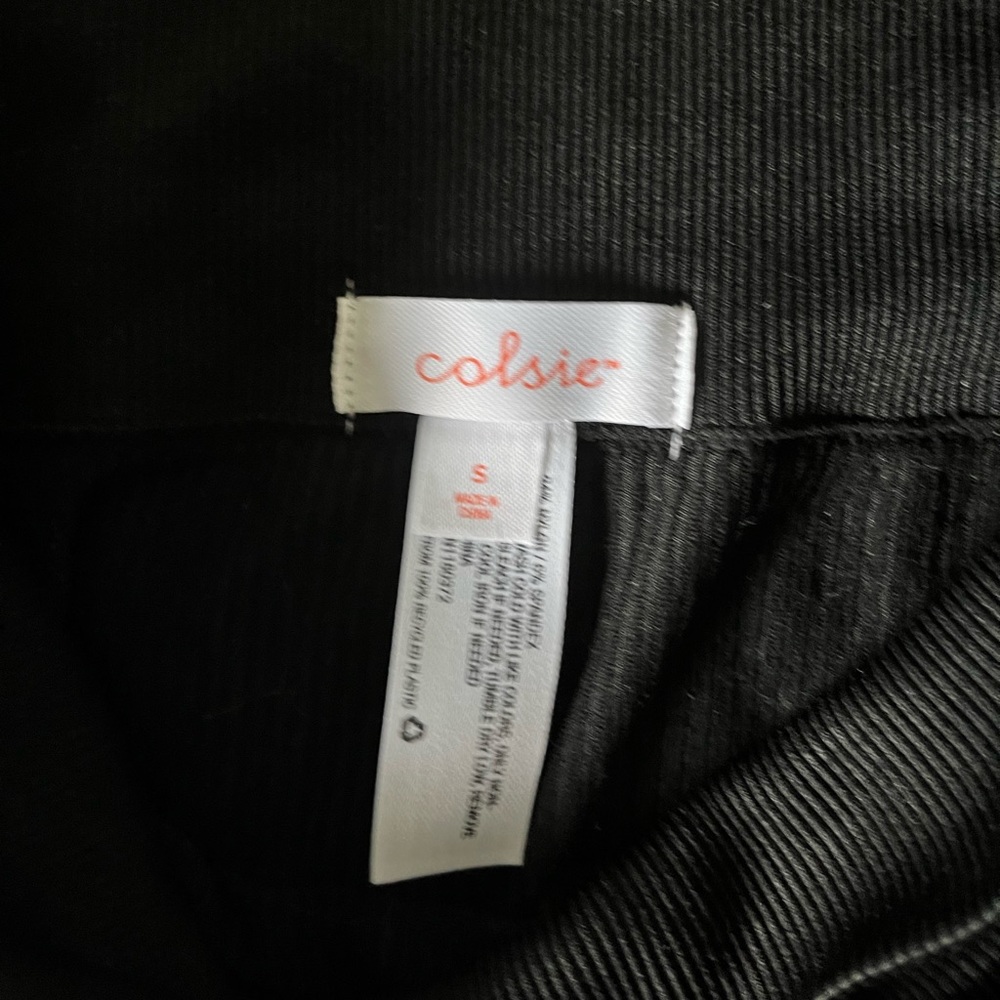 Colsie Ribbed Shorts - Picture 3 of 3